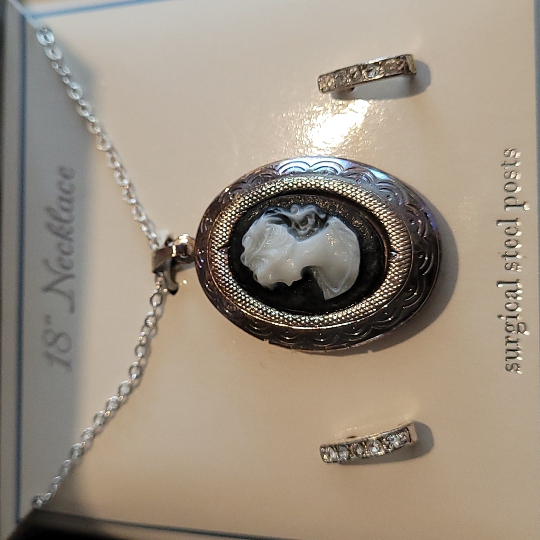 Locket Set
